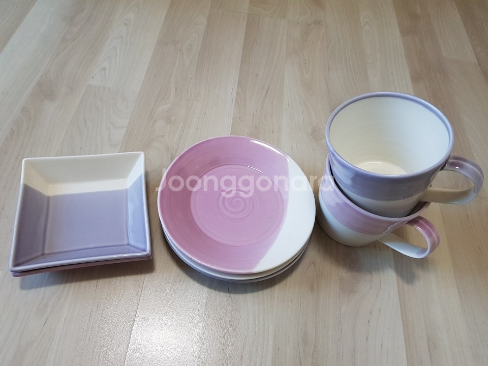 로얄 덜튼 접시 및 머그세트 판매합니다.--1