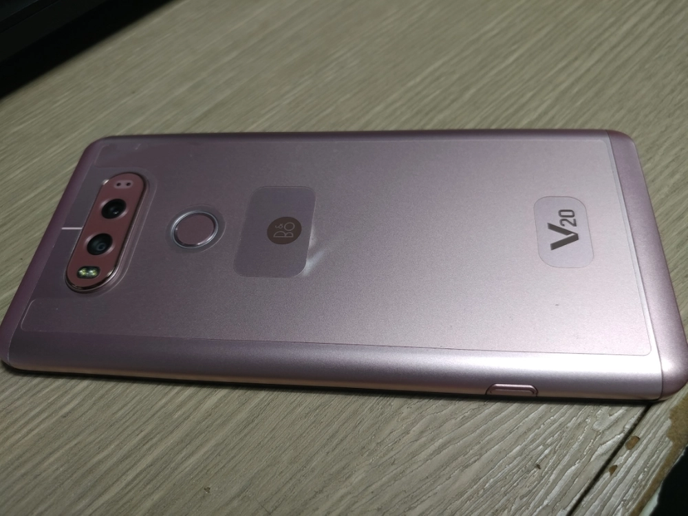LGU+ V20 SS급 무기스 팝니다 이미지