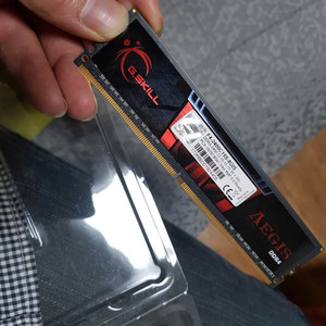 지스킬 ddr4 8gb 19200 팝니다. 