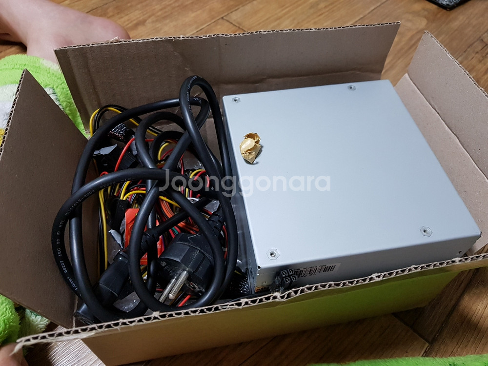 컴퓨터 파워서플라이 정격500W 팝니다.--3