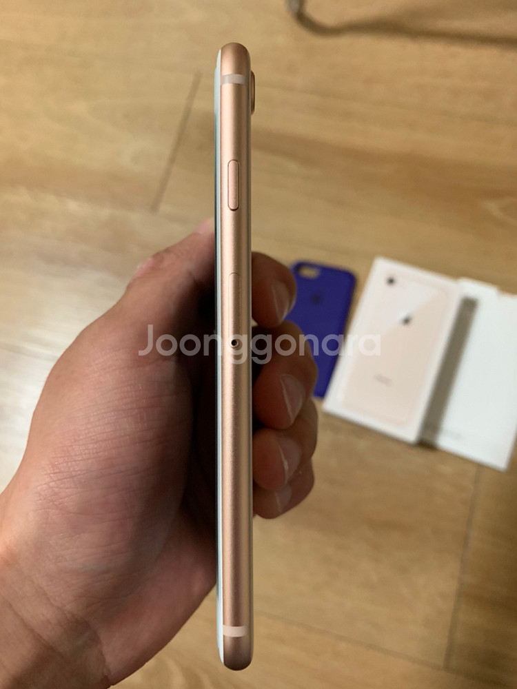 아이폰8 골드 64--3