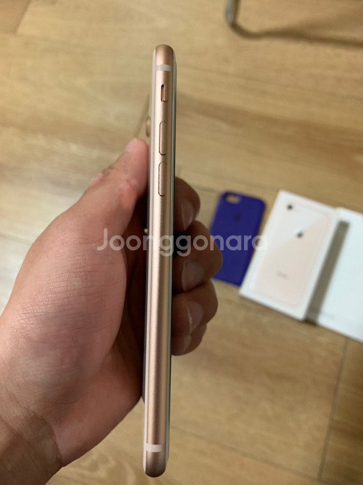 아이폰8 골드 64--4