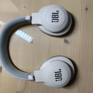 JBL 블루투스 헤드폰 E55BT