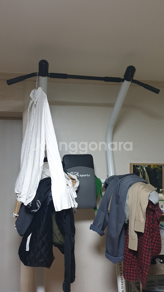 철제 옷걸이 팝니다~~(운동기구)--1