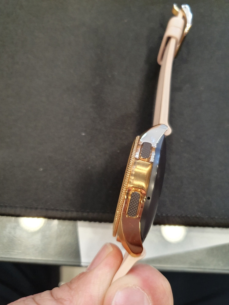 갤럭시워치 42mm R815 판매합니다. 서산직거래--4