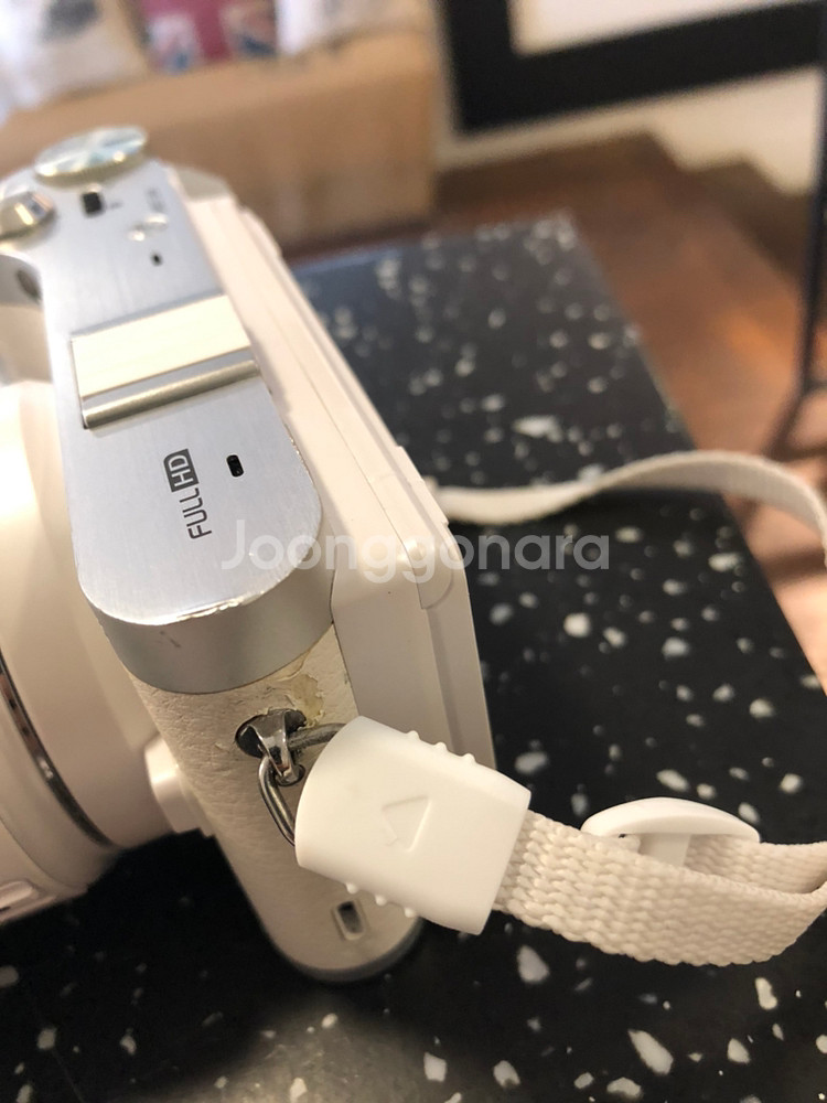삼성NX 300M. 미러리스 카메라. 팔아요--4