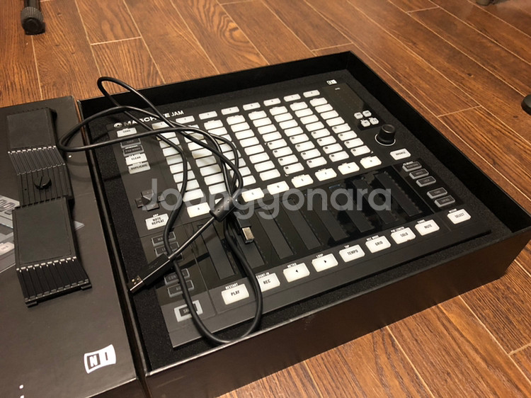 드럼패드 머신잼 native instruments --1