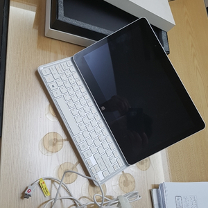 LG탭북 H160