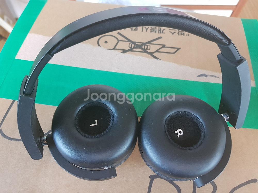 AKG Y50BT
--1