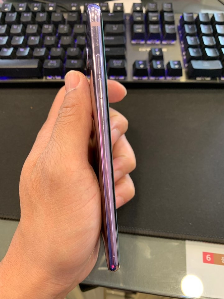 LG  V30 64기가 바이올렛 A급 팝니다.서산직거래--4