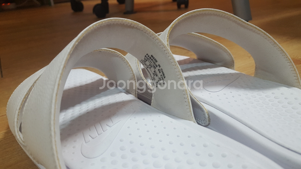 나이키 슬리퍼 270mm 화이트--2
