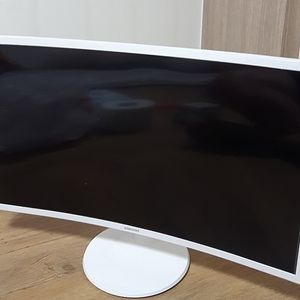 삼성 32인치 커브드 IPTV 팝니다