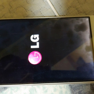 lg g2 화면멀쩡하고 깨끗합니다 충전케이블도 드립니다