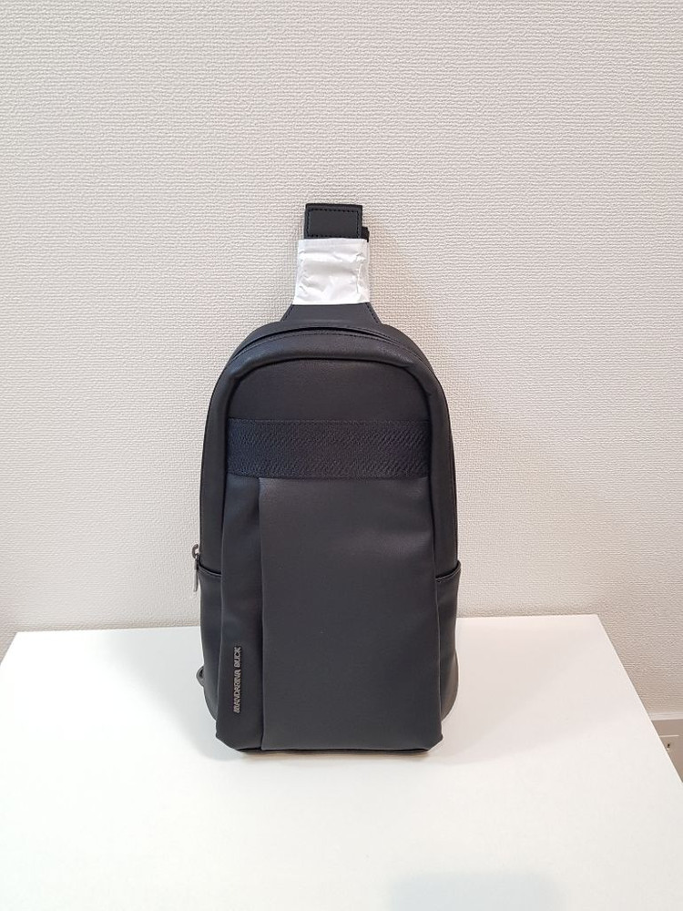 (새상품)만다리나덕 슬링백(nomad gnt11651--0