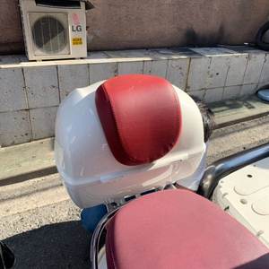 베스파 탑박스팝니다.