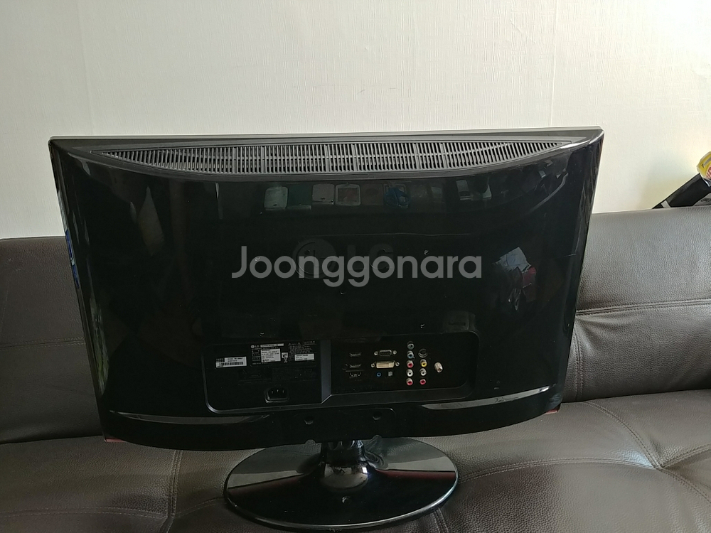 LG 27인치 LCD 모니터겸TV 팝니다--1