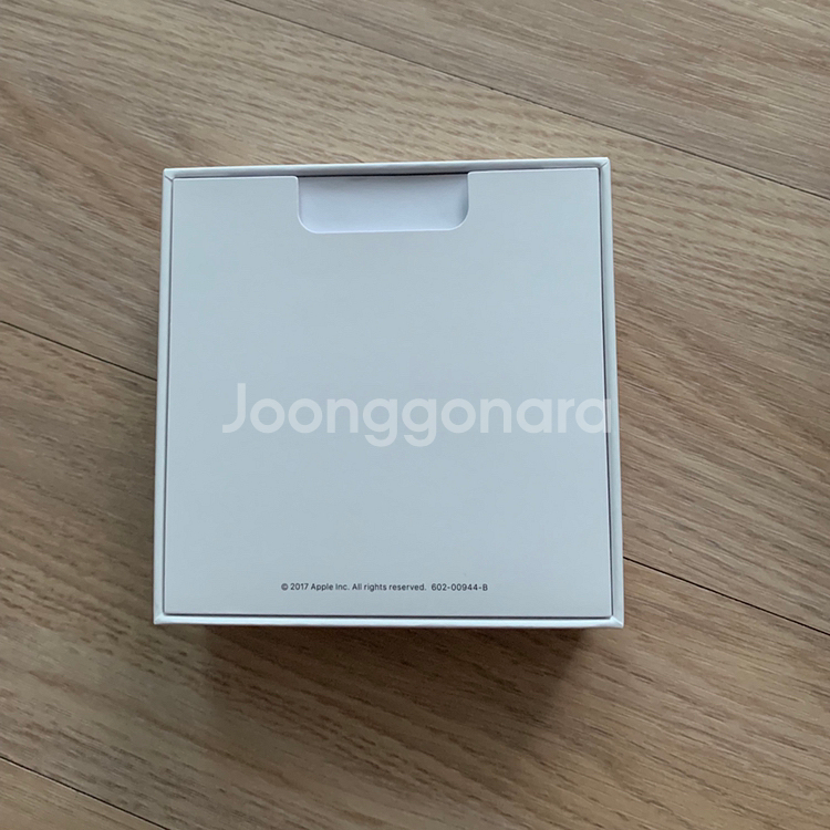 에어팟 왼쪽 + 본체 (18년 9월 생산제품)--1
