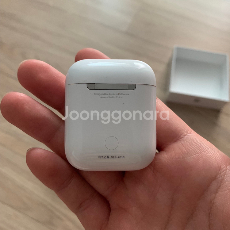 에어팟 왼쪽 + 본체 (18년 9월 생산제품)--4