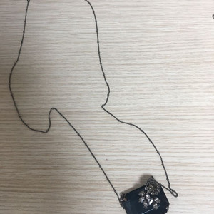 레니본 목걸이