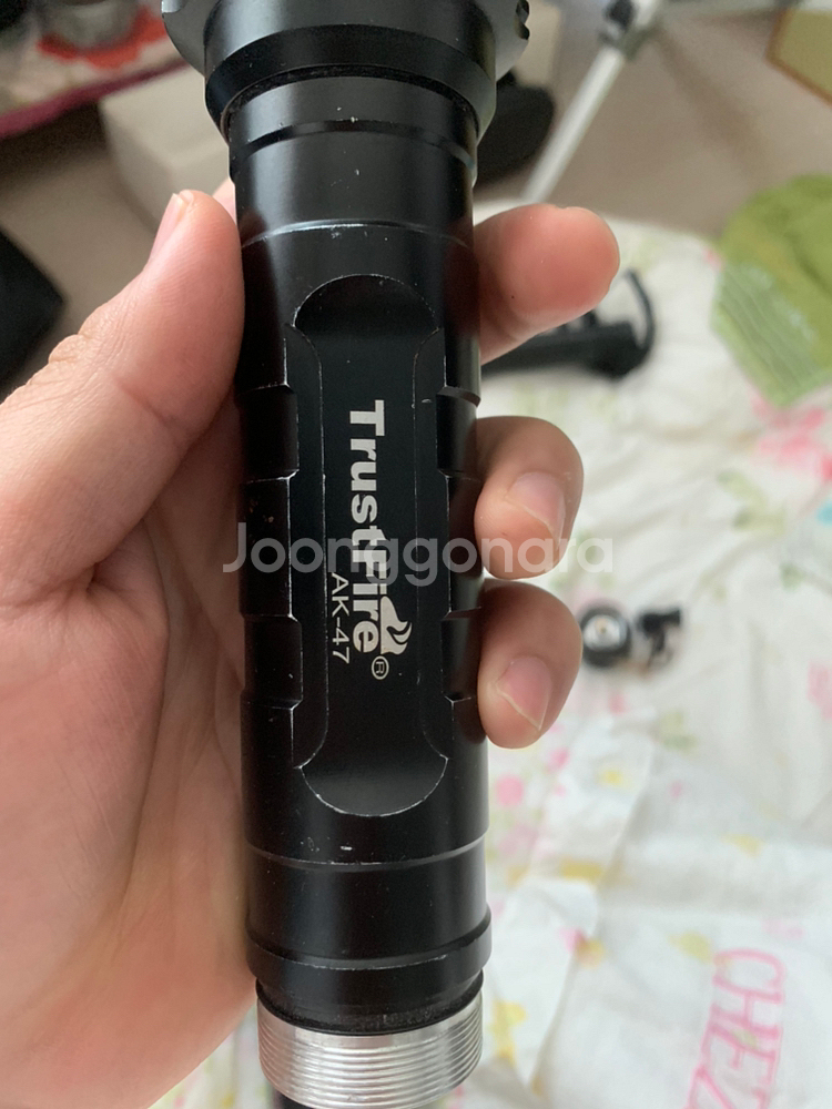 TRustfire손전등팝니다 --1