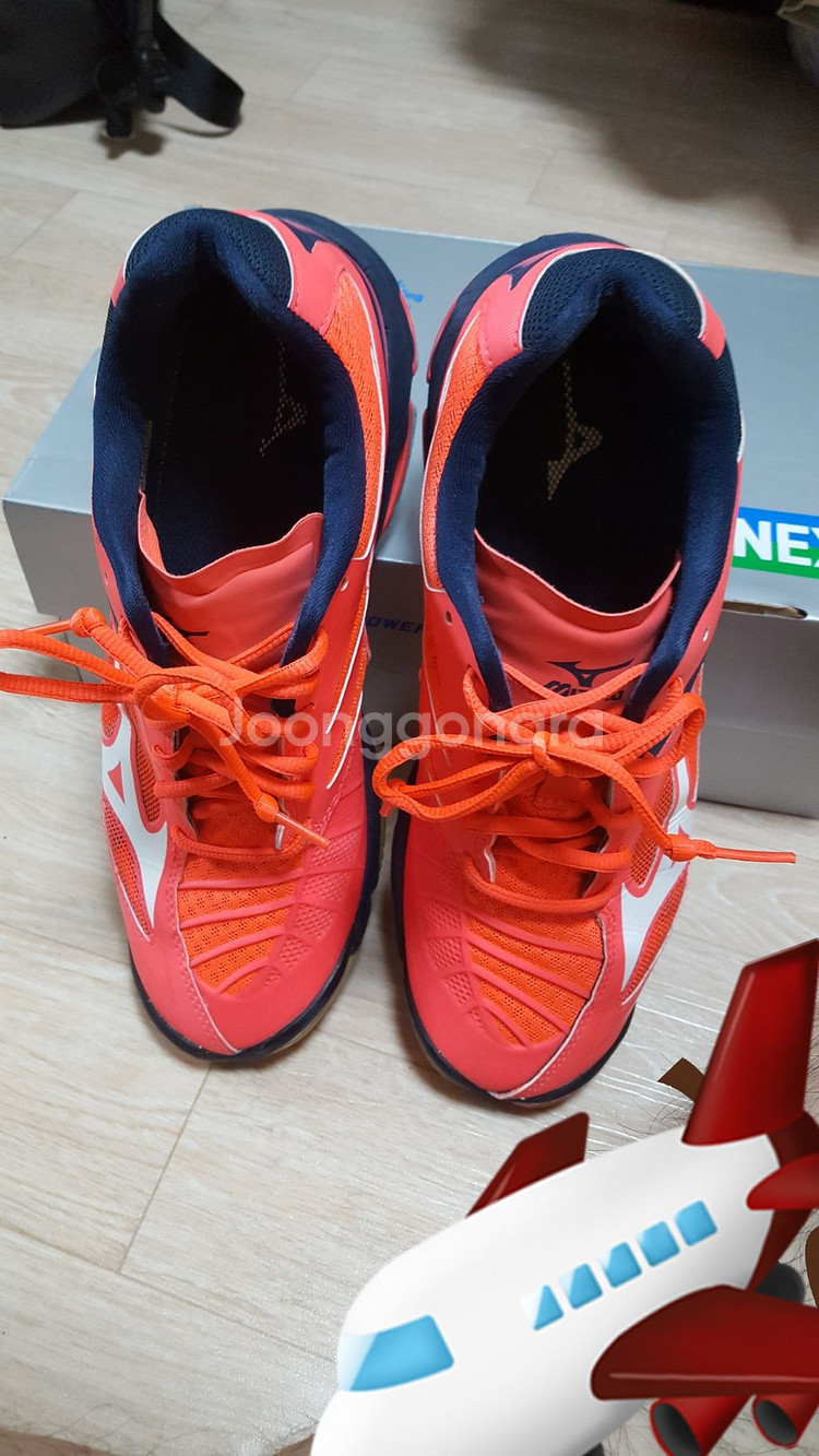 미즈노 웨이브 라이트닝 z3 260사이즈 판매합니다.--5