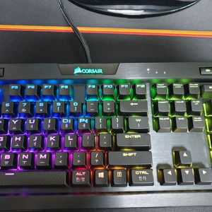 커세어 K70 MK2 RGB 갈축 팝니다