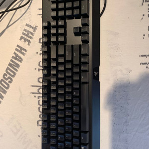 레이저 블랙위도우 크로마 키보드팝니다