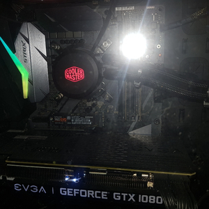 i7 8700k 1080ti 본체 팝니다,