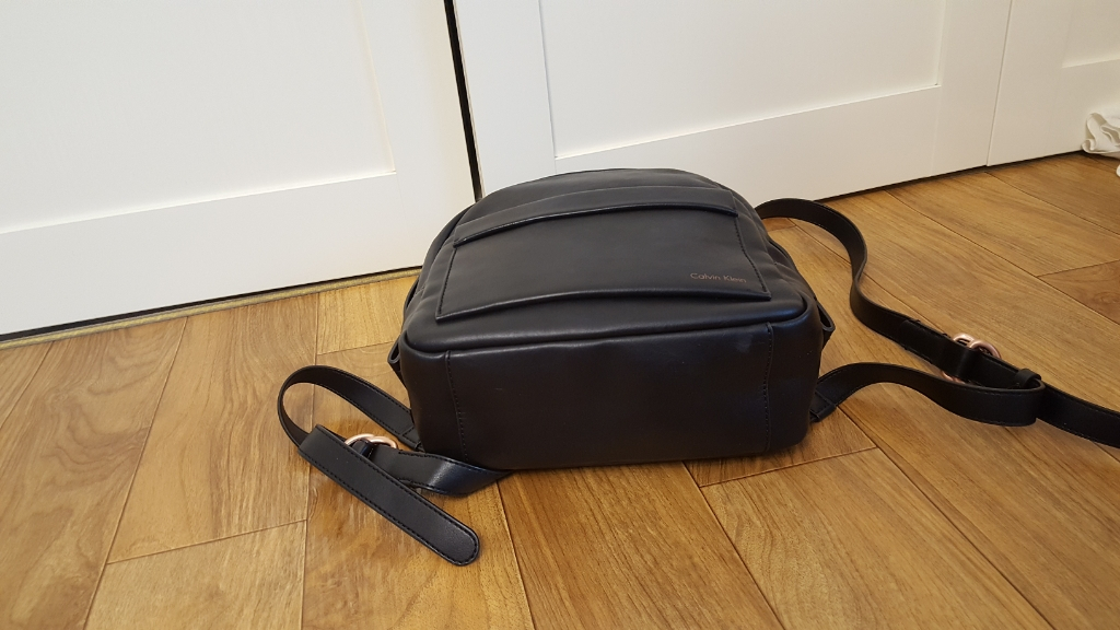 캘빈클라인 여성 미니 백팩 이미지