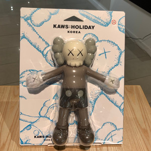 카우스 홀리데이 한정판 Kaws Holiday Bath