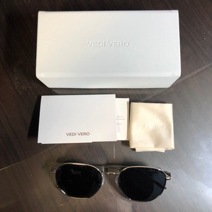 베디베로선글라스 VV871BLK