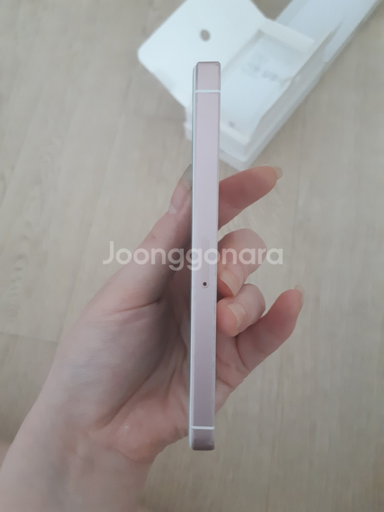 아이폰se 로즈골드--1