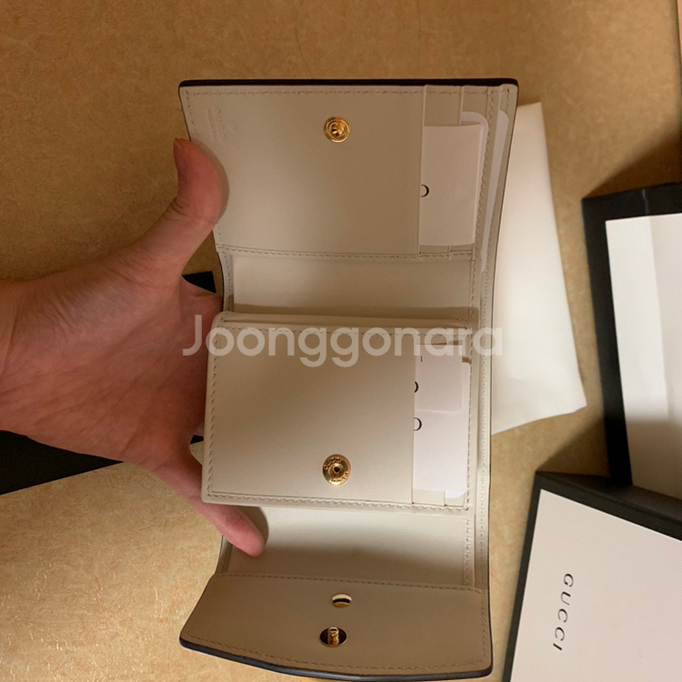 새상품)구찌 풀구성 정품 실비반지갑 화이트 마지막 가격--5