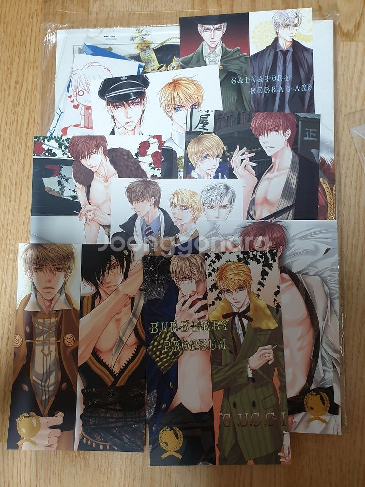 완전무결하게 사로잡히다 제복망상북 소장용 판매합니다.--1