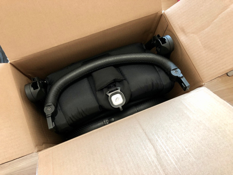 자동폴딩 휴대용유모차 팝니다(페도라L1매직)--0