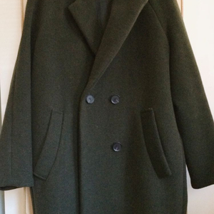 숲 진녹색 코트 