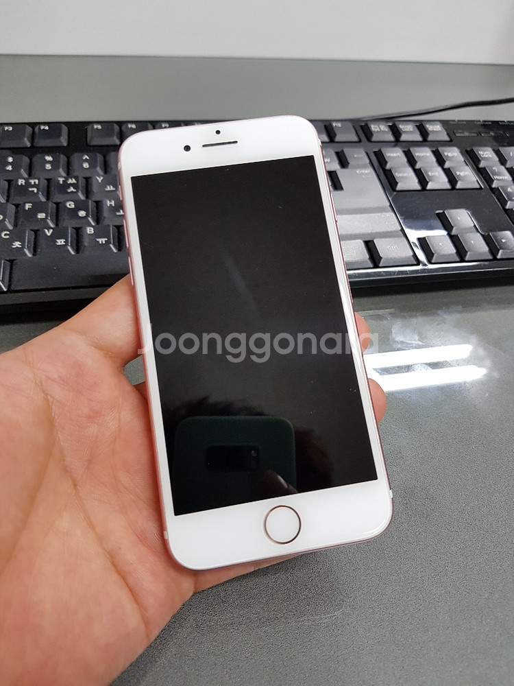 아이폰7 128기가 로즈골드 정상해지된A급 공기계팝니다--0