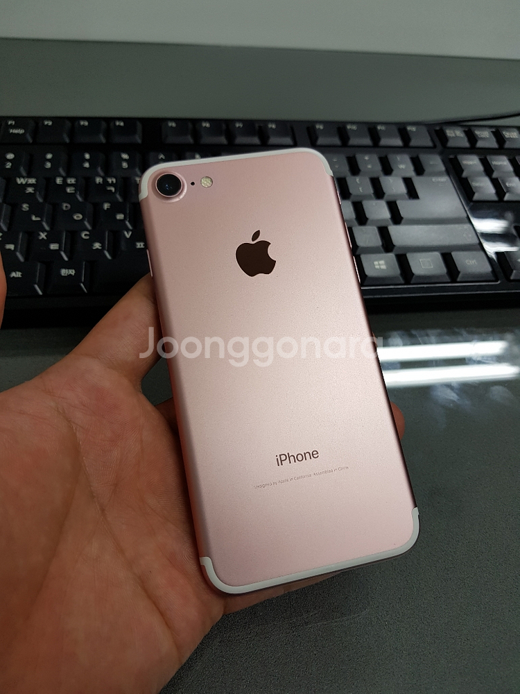 아이폰7 128기가 로즈골드 정상해지된A급 공기계팝니다--1