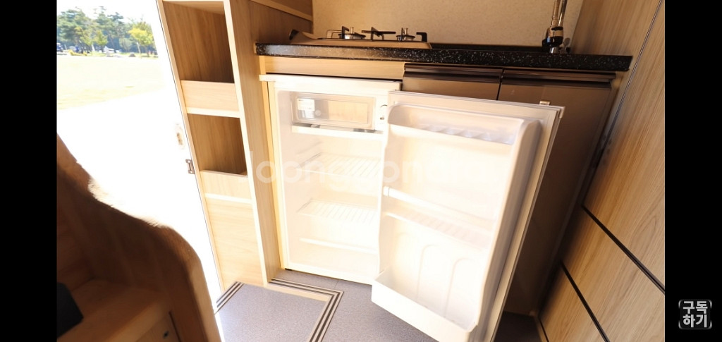 캠핑카 새것급 신차급 미사용 중고캠핑카--4