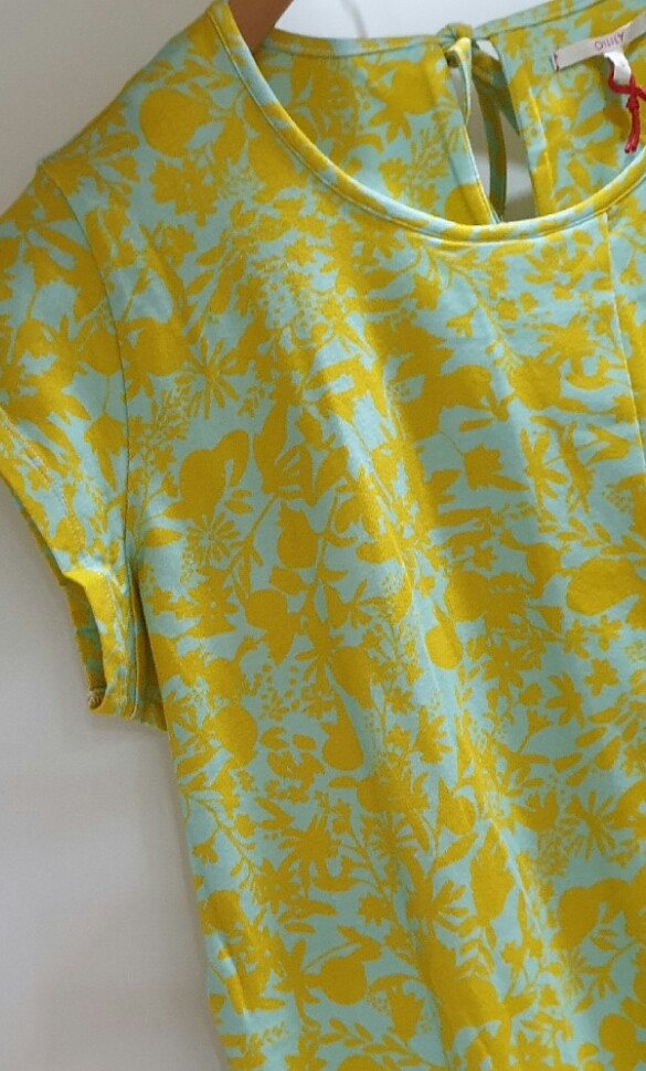 오일릴리 그린옐로 티셔즈--2