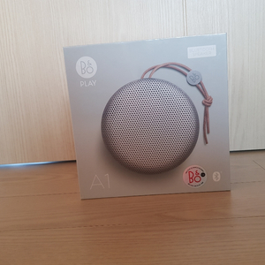 뱅앤올룹슨 BeoPlay A1 블루투스 스피커 팝니다.