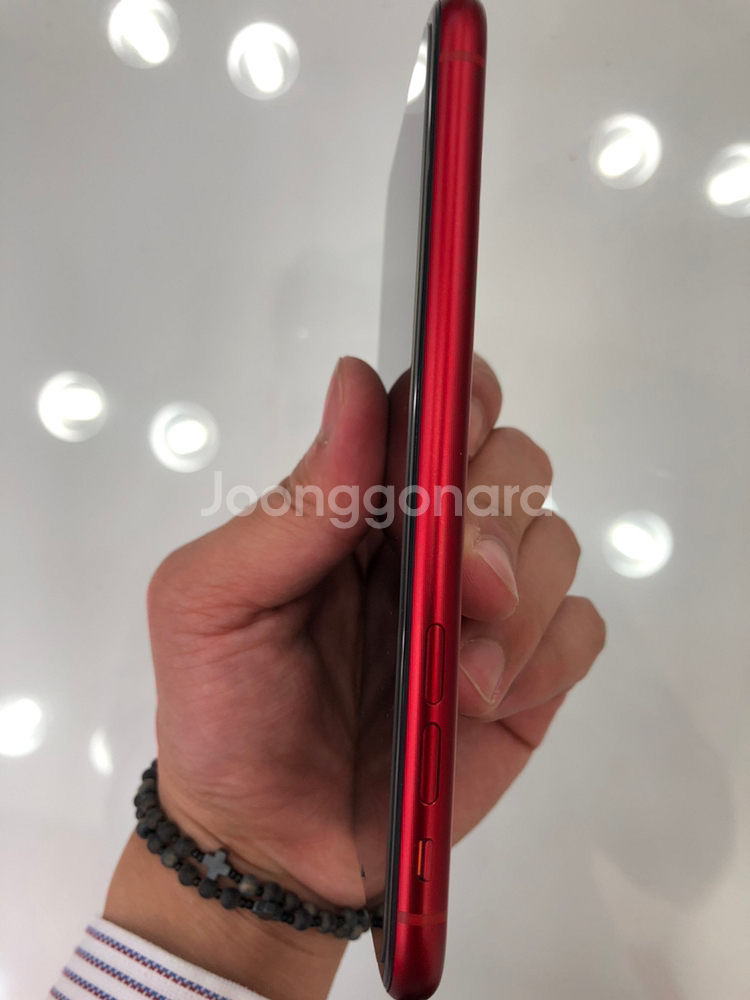 아이폰xr 64G 레드 판매합니다--4