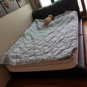 침대프레임