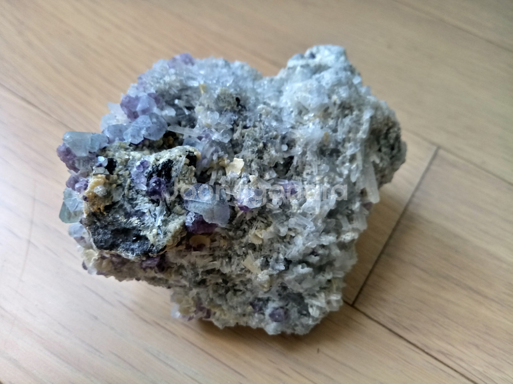 플루라이트(형석)&파라이트(황철석)&수정--2