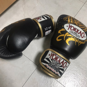판매완료)yokkao 복싱글러브, 무에타이글러브 12온