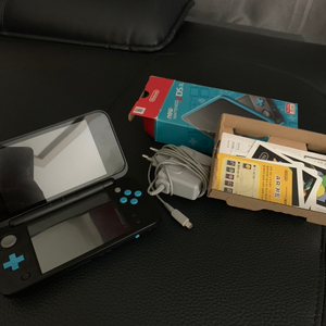 뉴 닌텐도 2ds xl (게임 80여개)