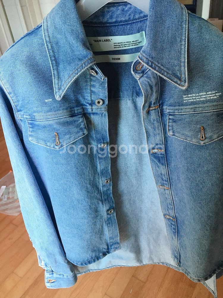 18 f/w offwhite 데님 자켓 40size팝니--0