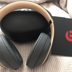 Beats Solo 3 Wireless 스페이스 그레이