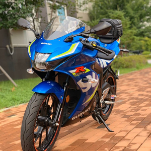 스즈키gsx-r125 신차급