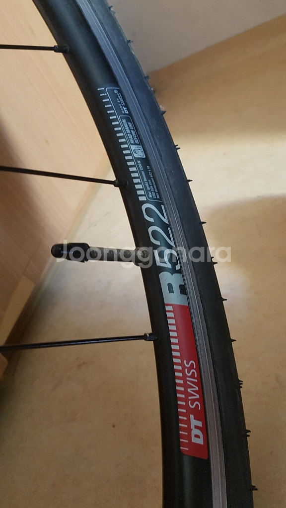 디티스위스 R522 휠셋 판매합니다--1